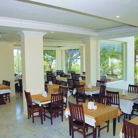 מלון Egeria Park קוסדסי