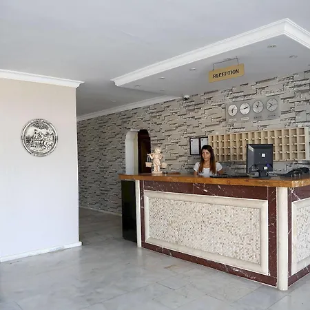 Egeria Park מלון 3*
